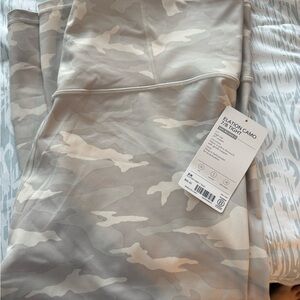 Athleta Elation Camo 7/8 Tight - Gray